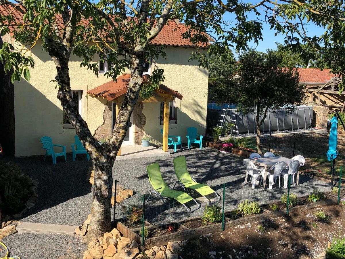 The Walnut Tree Gite Le Dorat Exterior photo